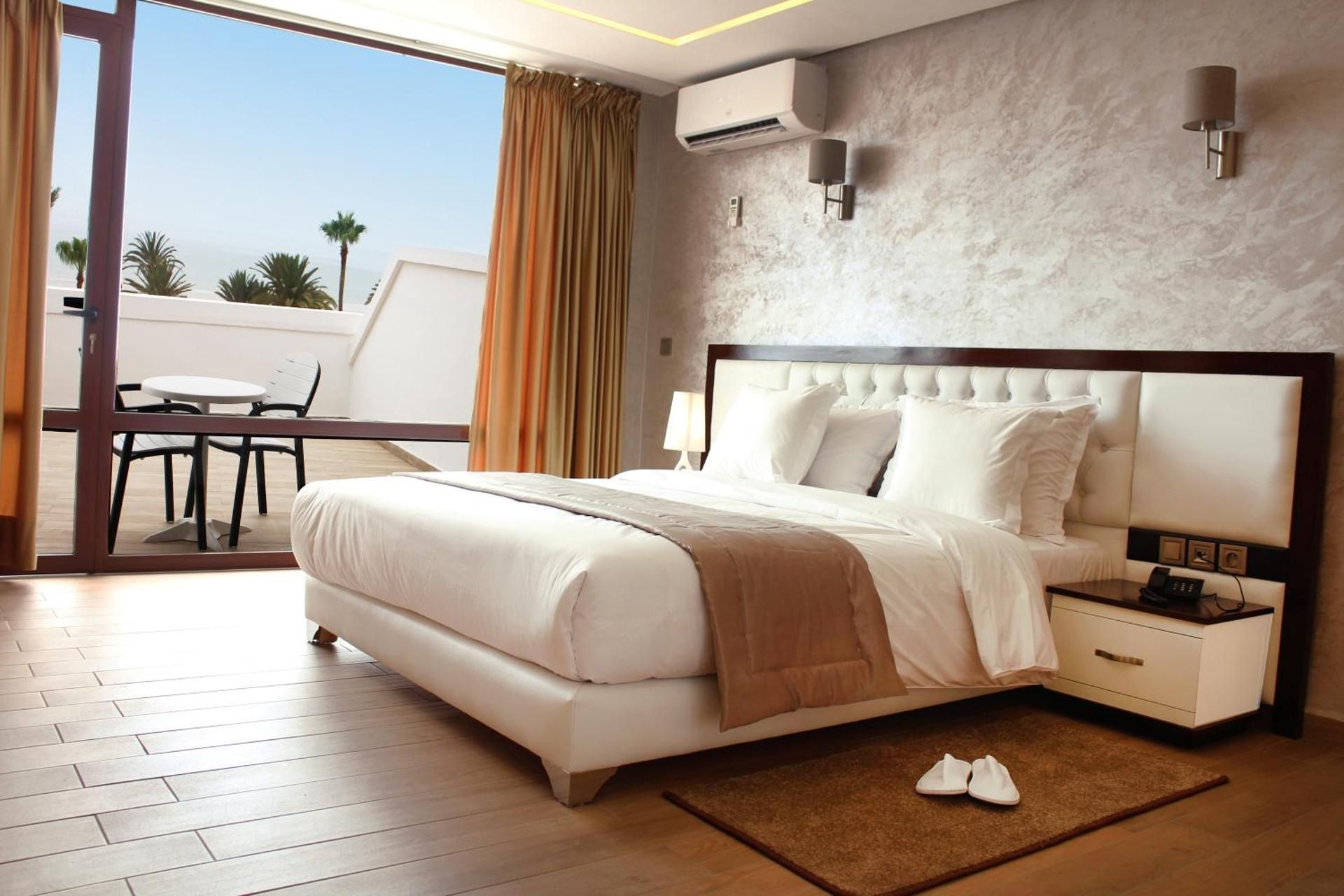 Deluxe Suite with Sea View