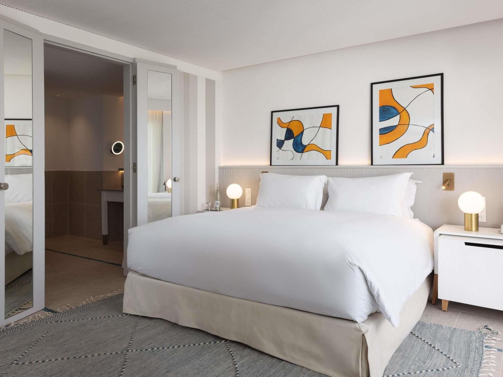 Junior Suite, 1 king-size bed, garden view, terrace