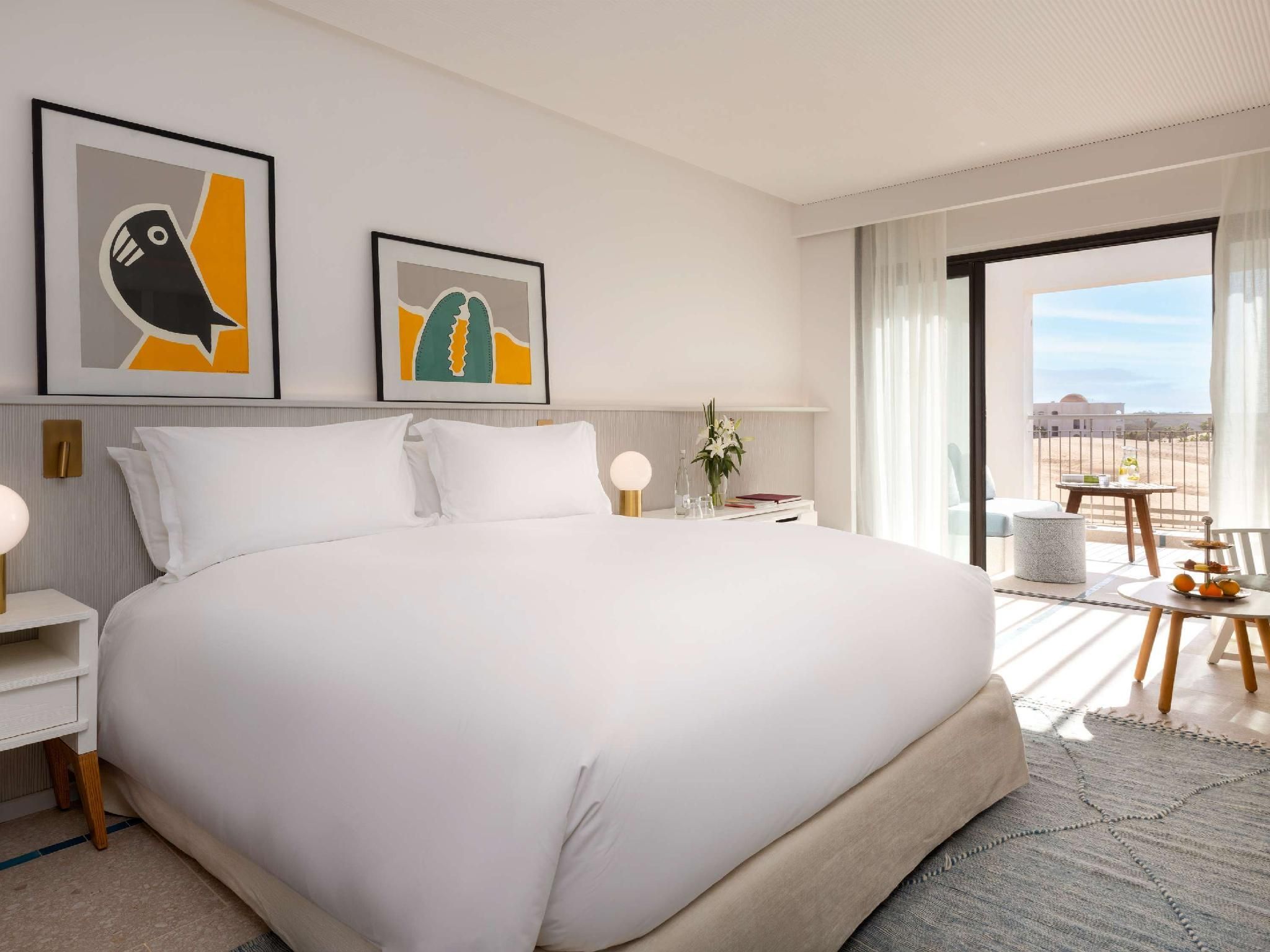 Prestige Room, 1 Queen Bed, Partial Sea View