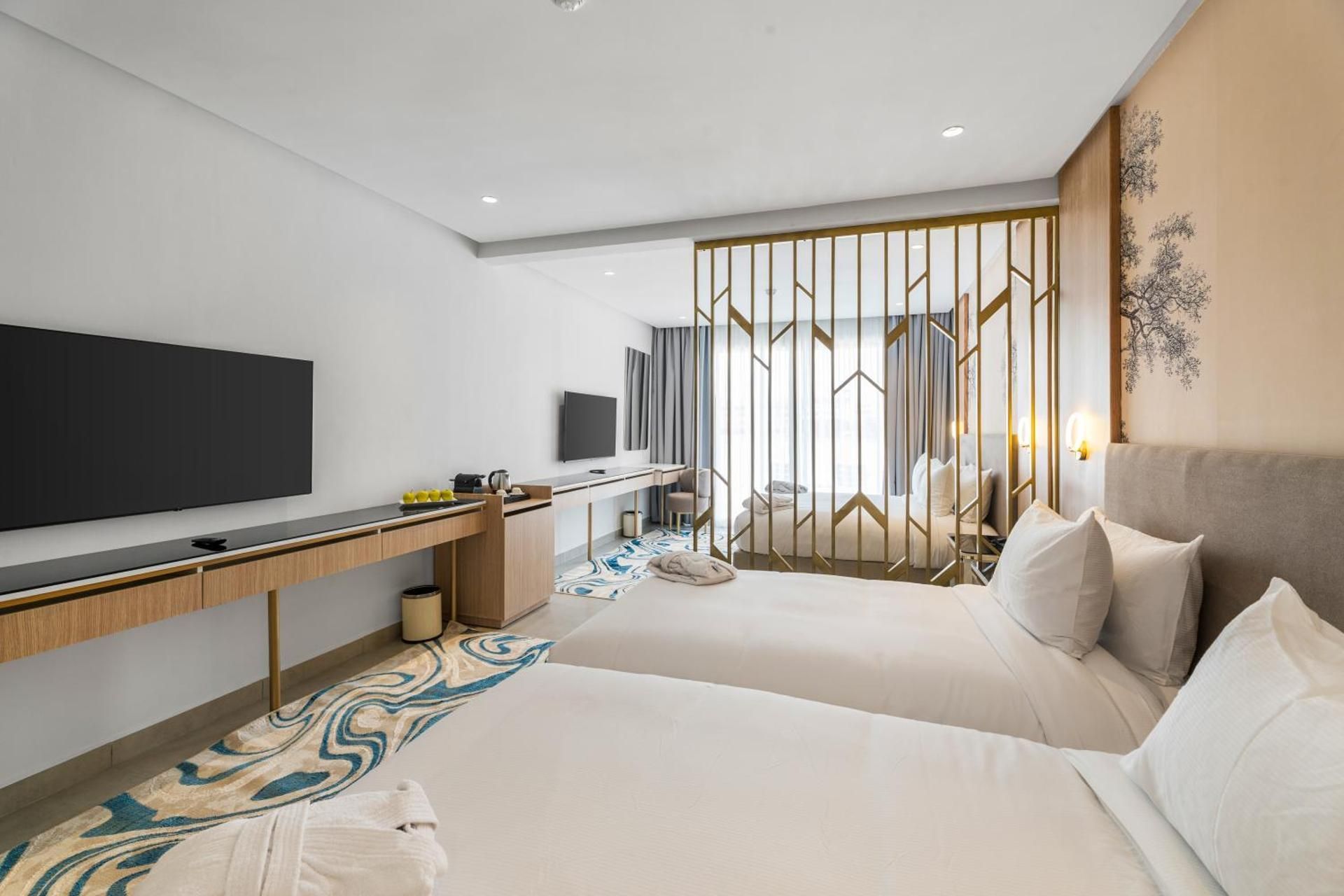 Deluxe Family Room