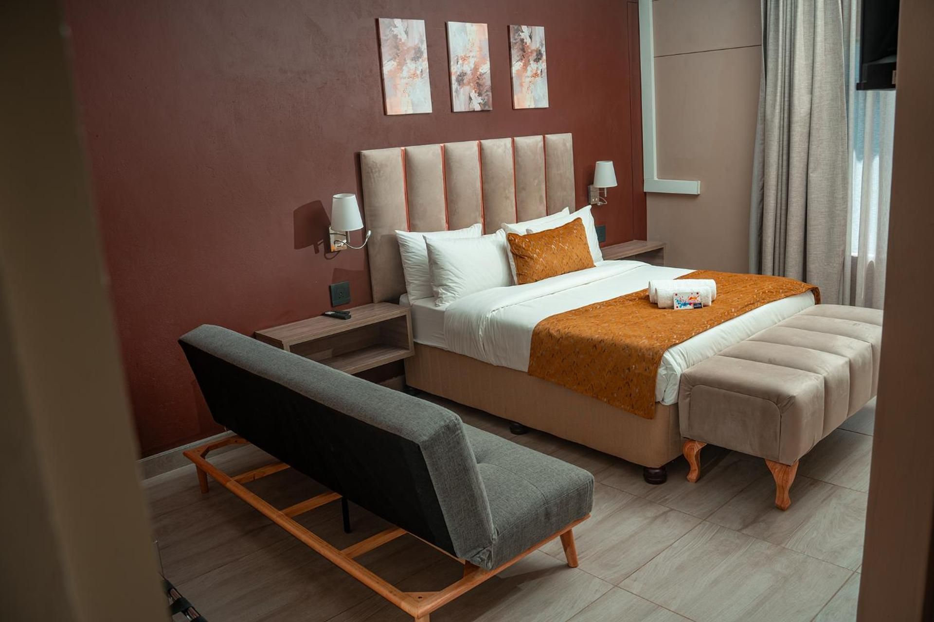 Luxury Queen Room