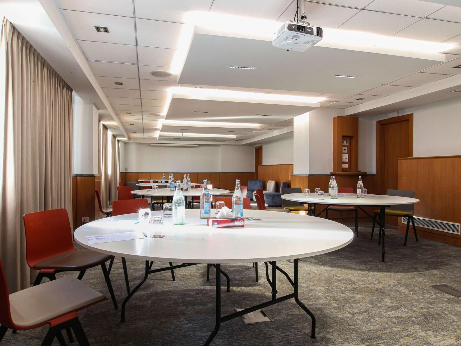 meeting room / ballrooms