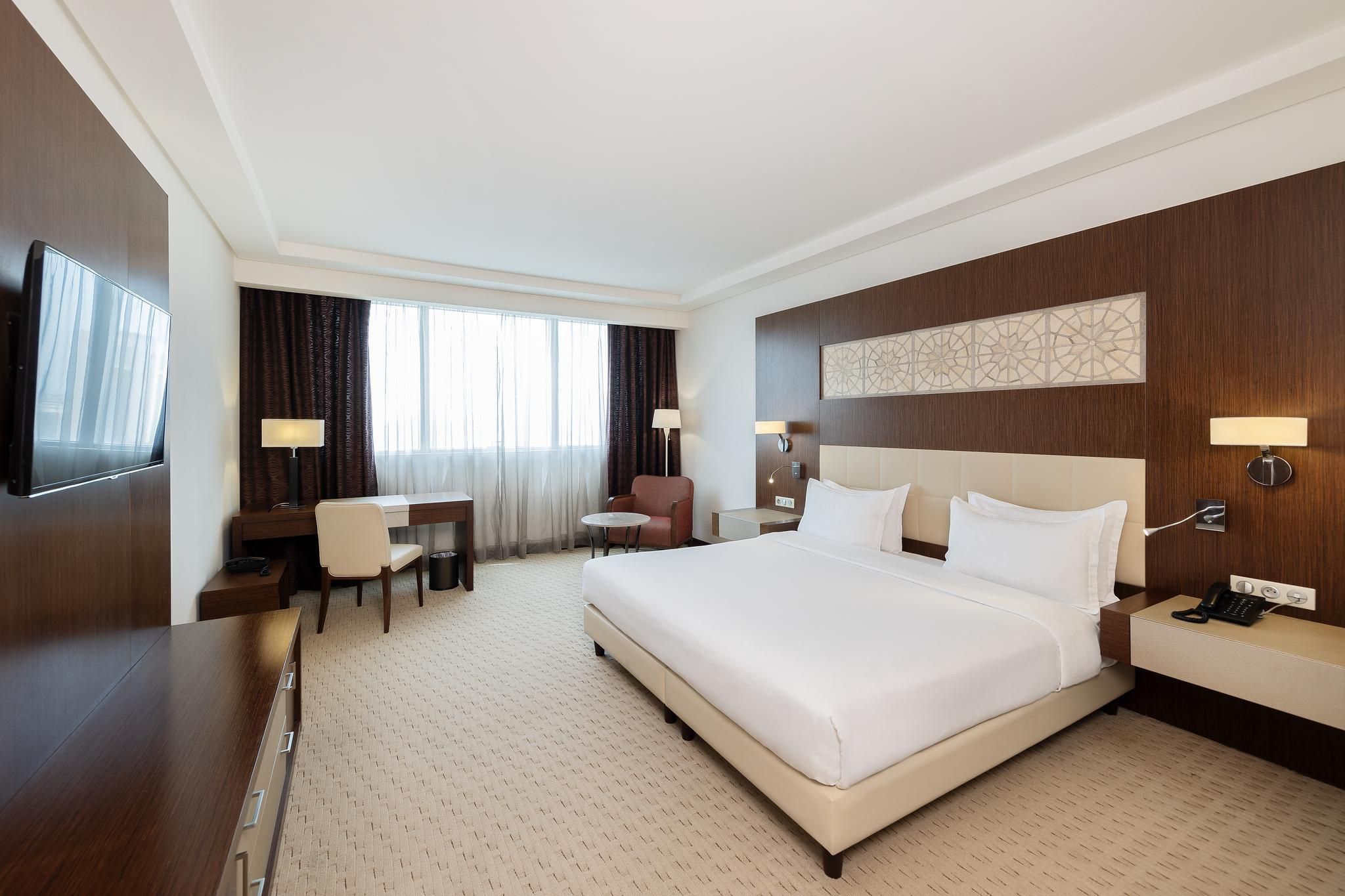 Executive Room-Lake View-Lounge Access