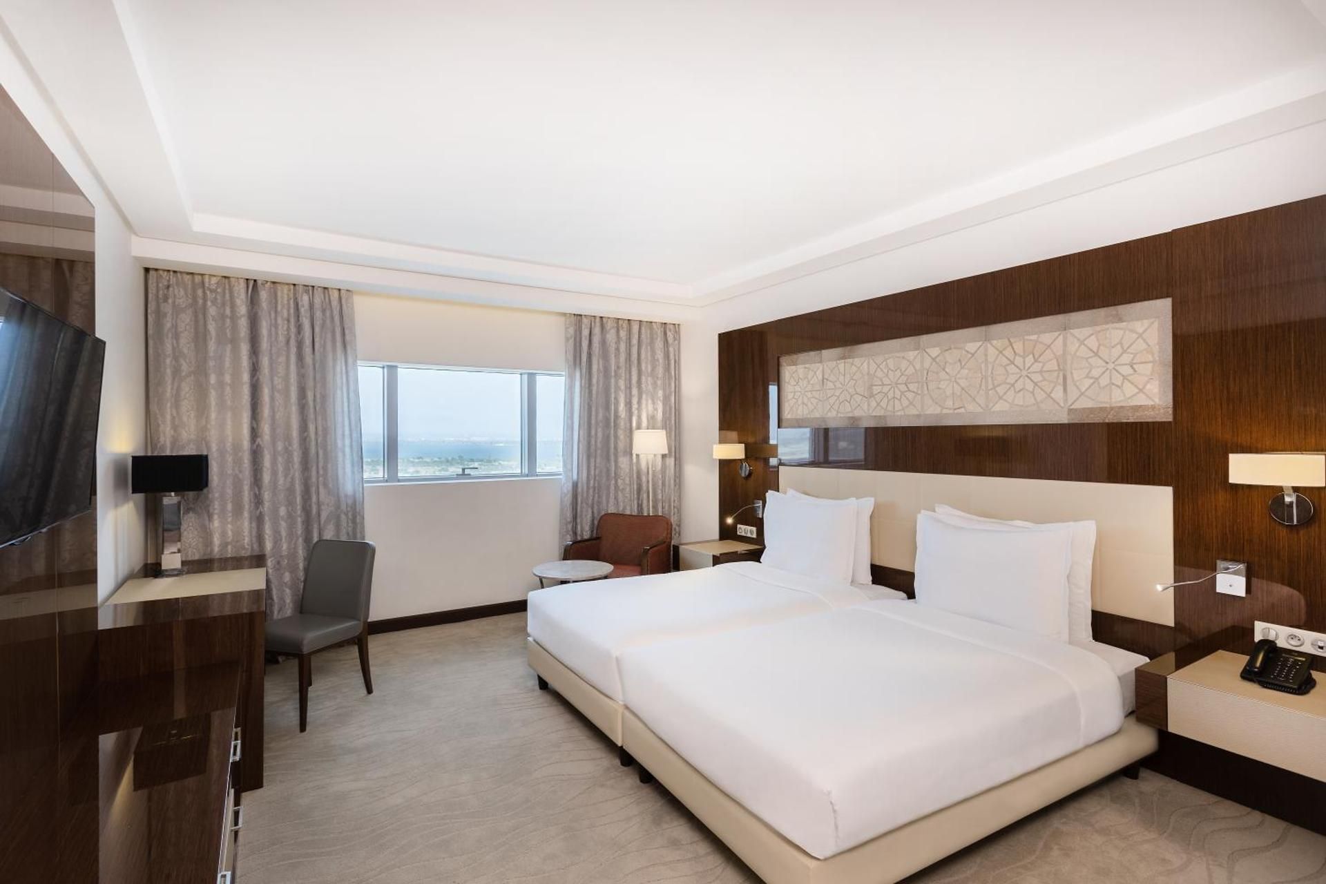 Executive Room-Lake View-Lounge Access