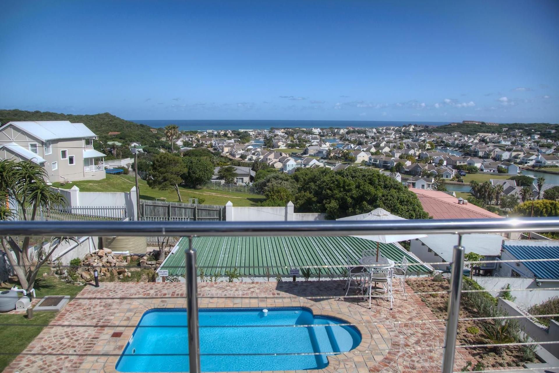 One-Bedroom Apartment with Sea View and Balcony