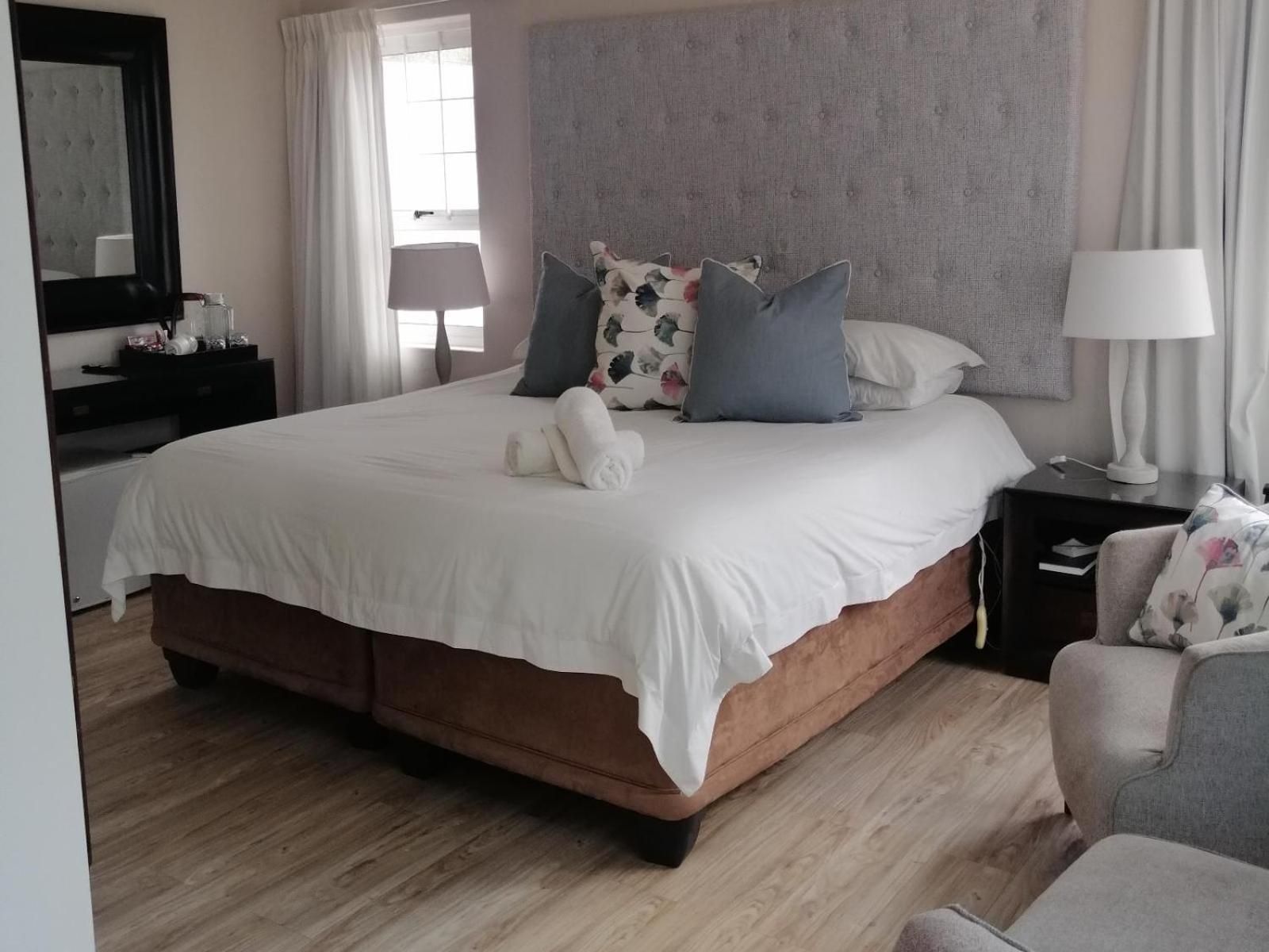 Double Room with Pool View
