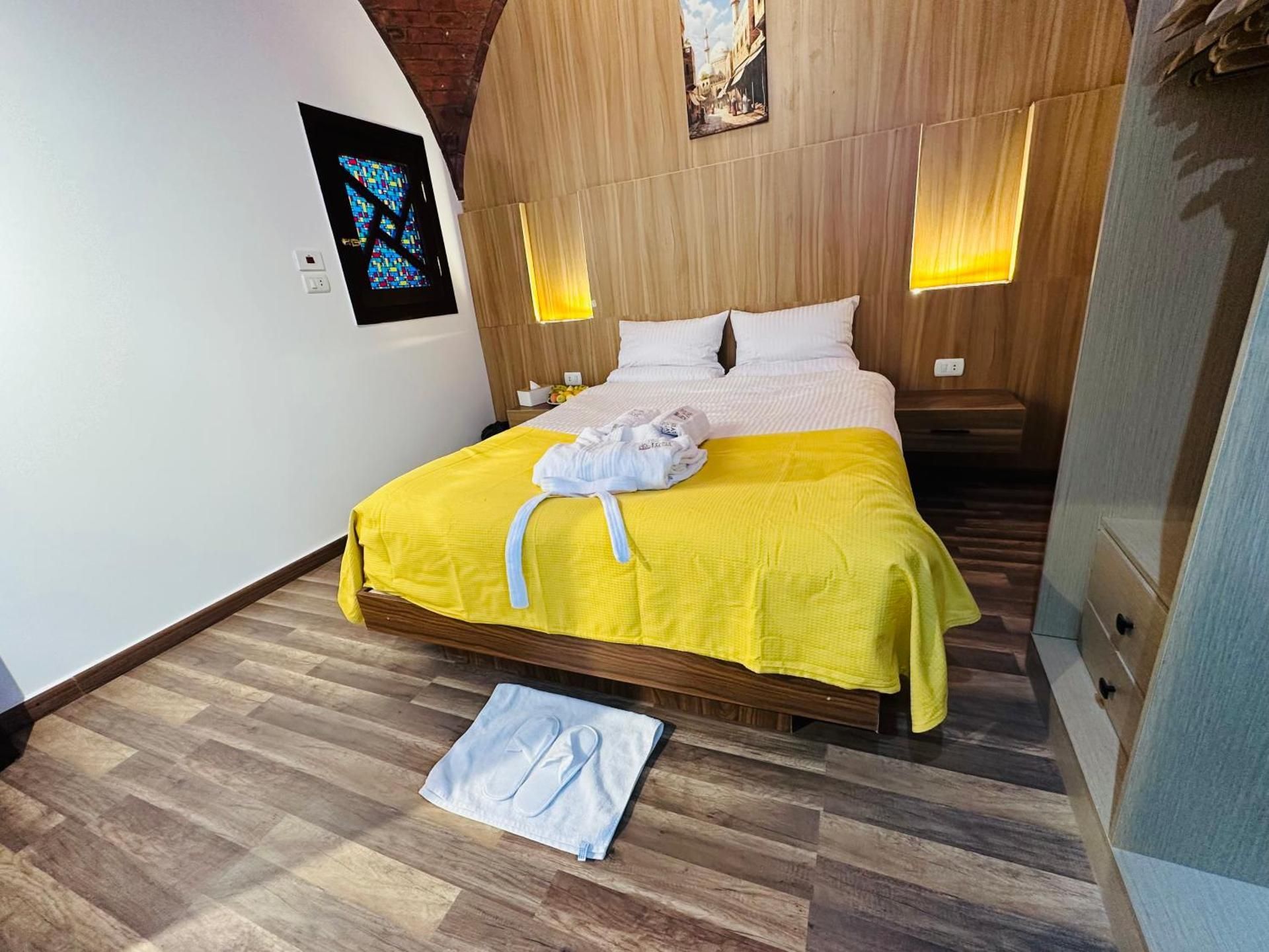 Deluxe King Room
