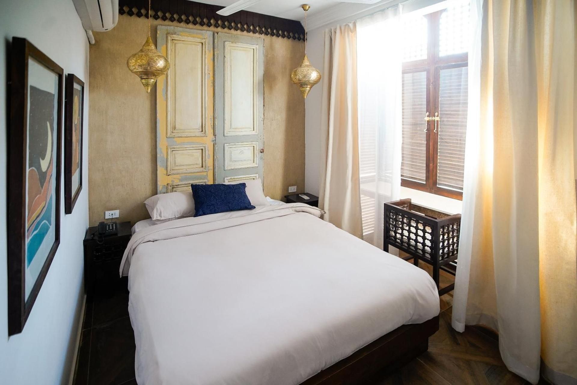 Deluxe Queen Room