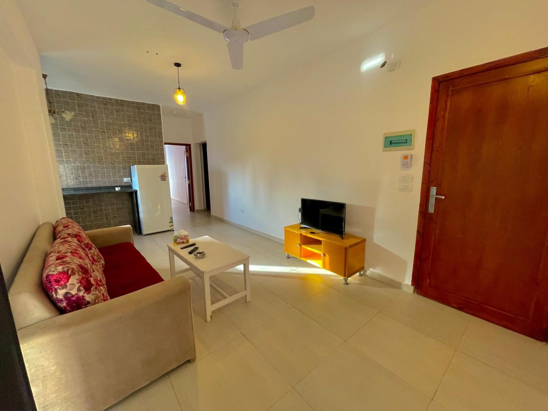 Two-Bedroom Apartment with Mountain View