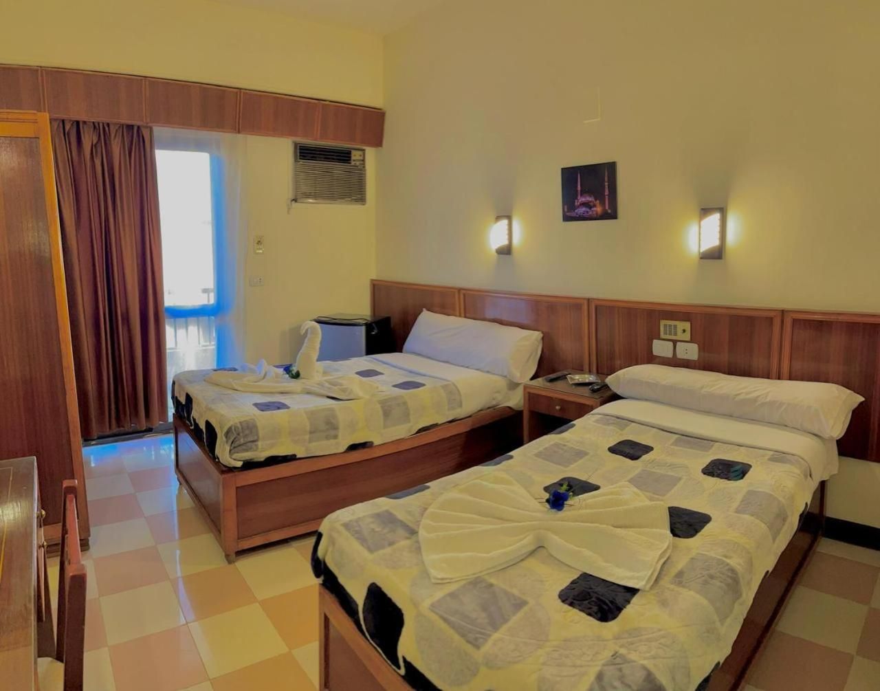 Deluxe Twin Room