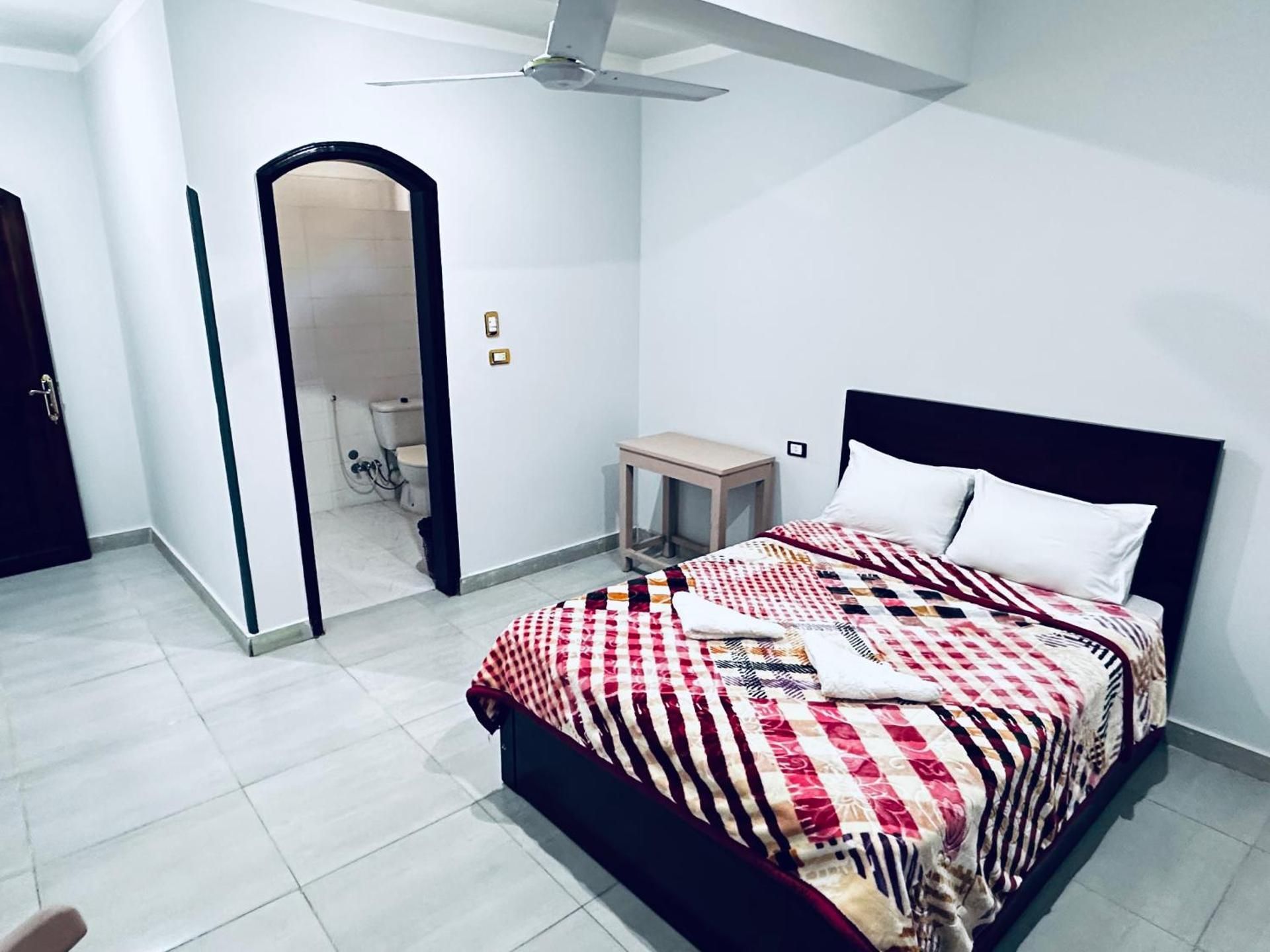 Deluxe Room (2 Adults + 1 Child)