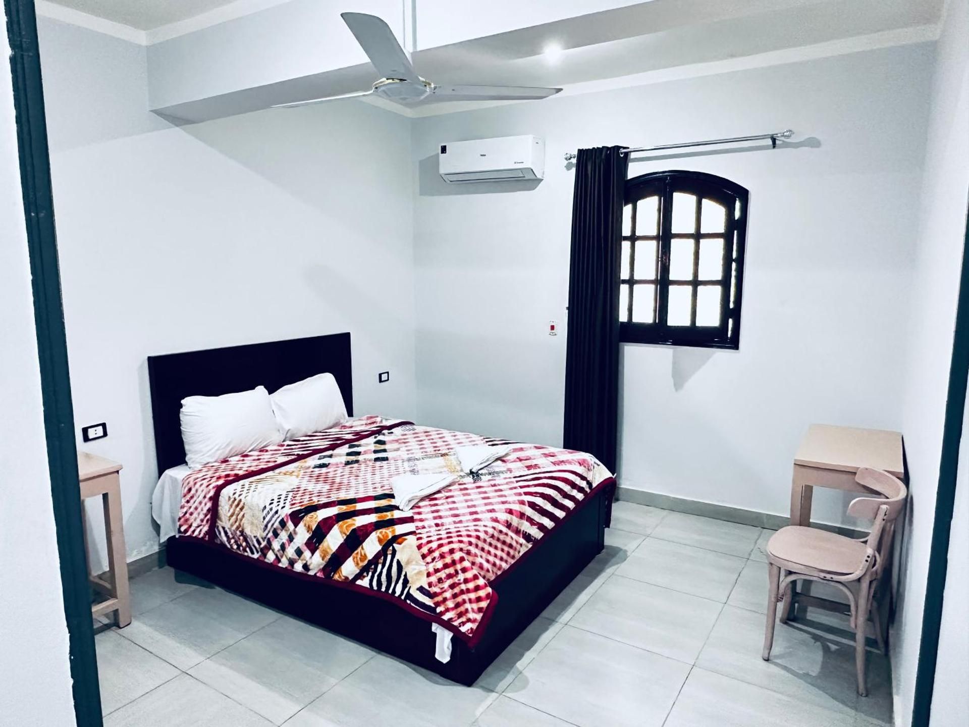 Deluxe Room (2 Adults + 1 Child)