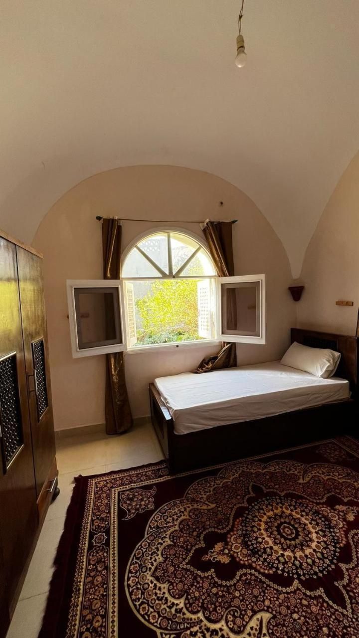 Two-Bedroom Apartment with Mountain View