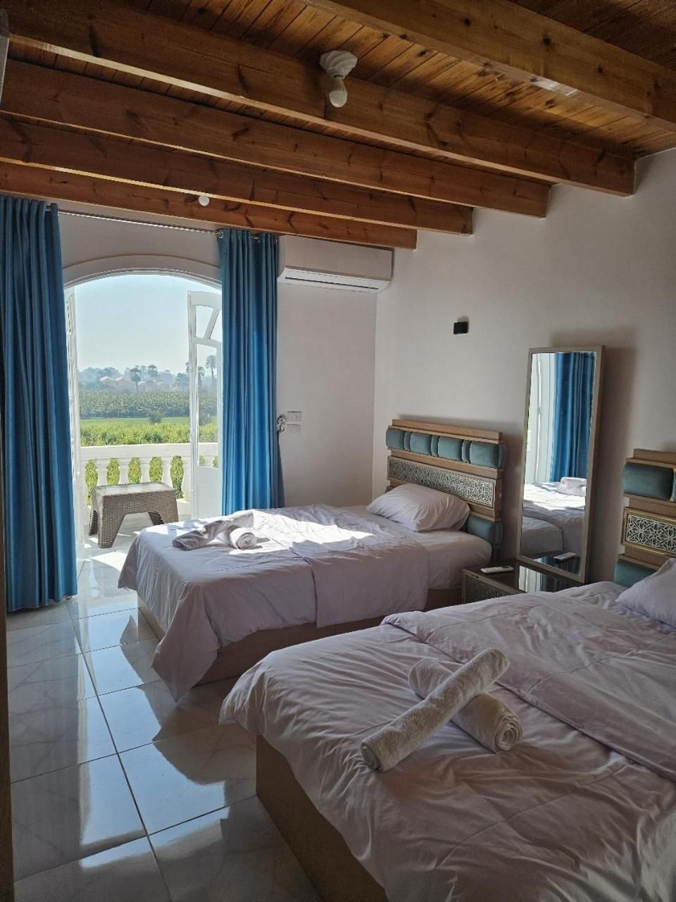Single Room With Private Bathroom