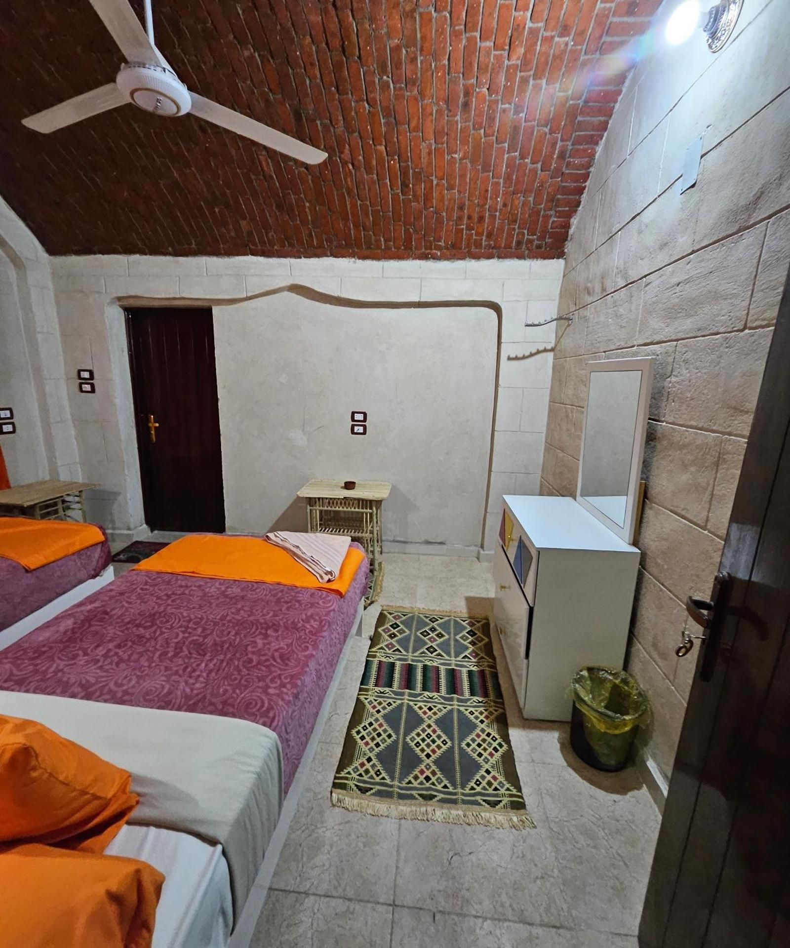 ABU Guest House Deluxe Double Room