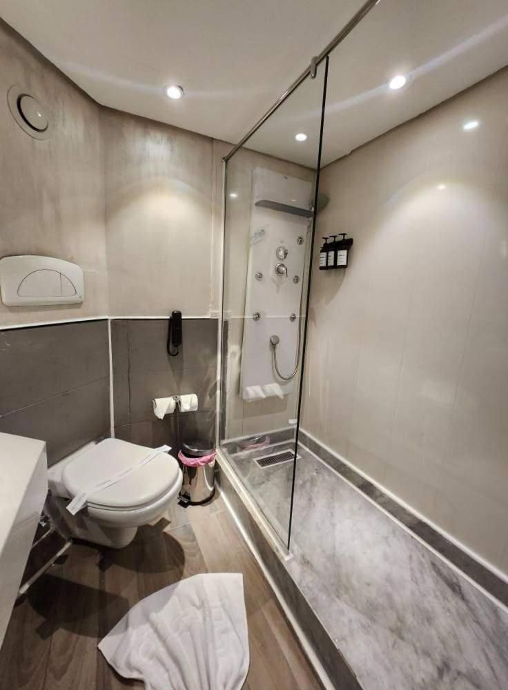 Deluxe Twin Room with Sea View