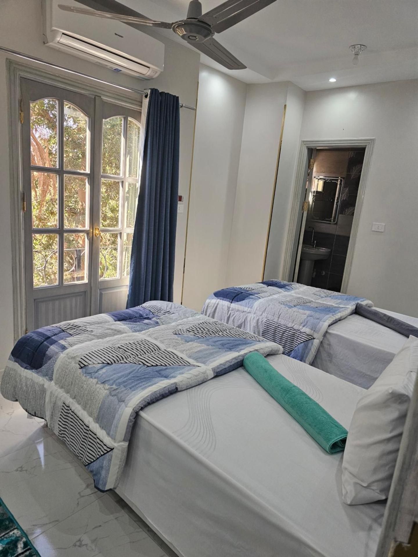 Twin Room with Bathroom