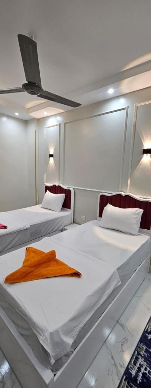 Twin Room with Private Bathroom