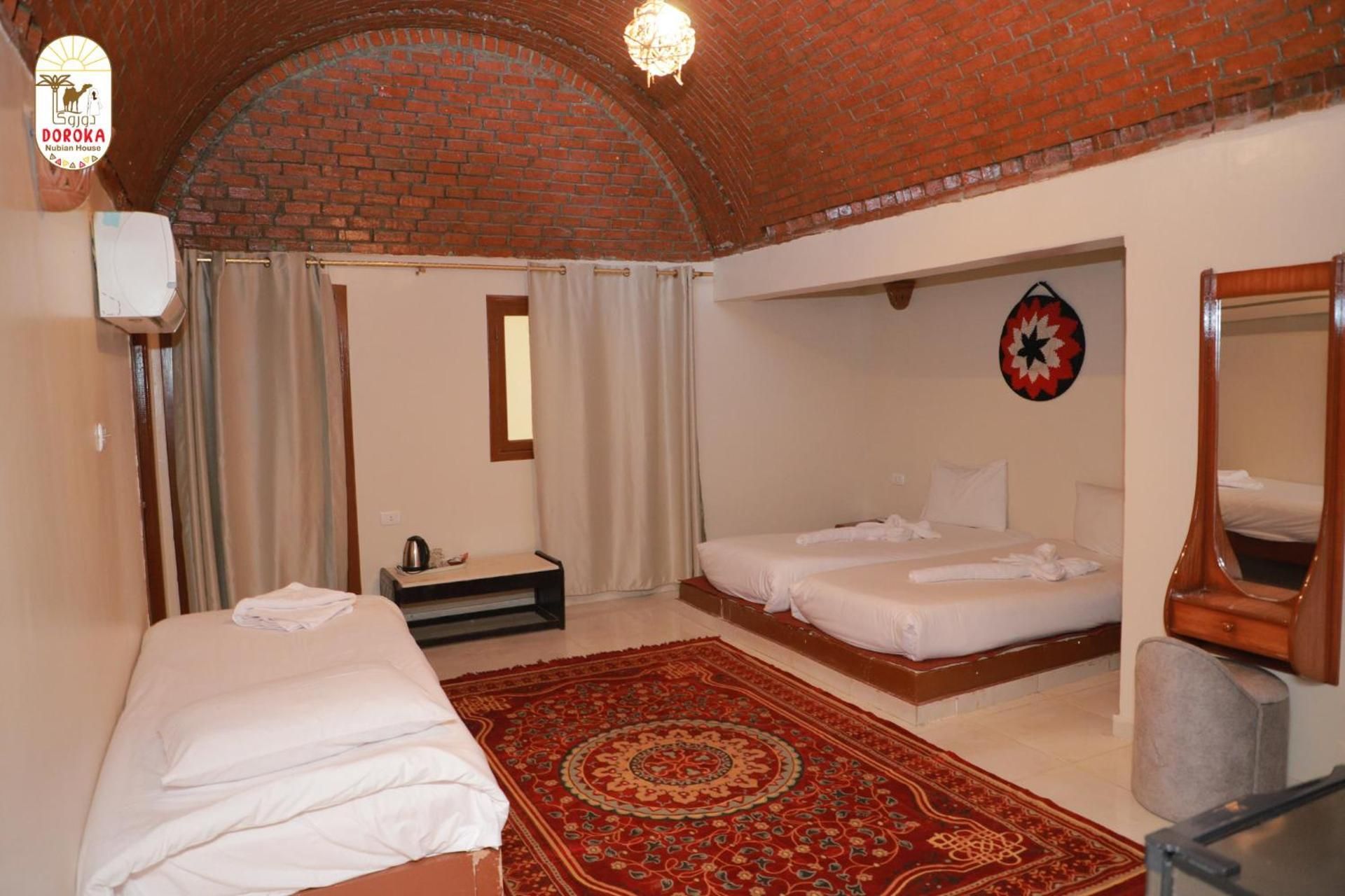 Deluxe Double Room with Side Sea View
