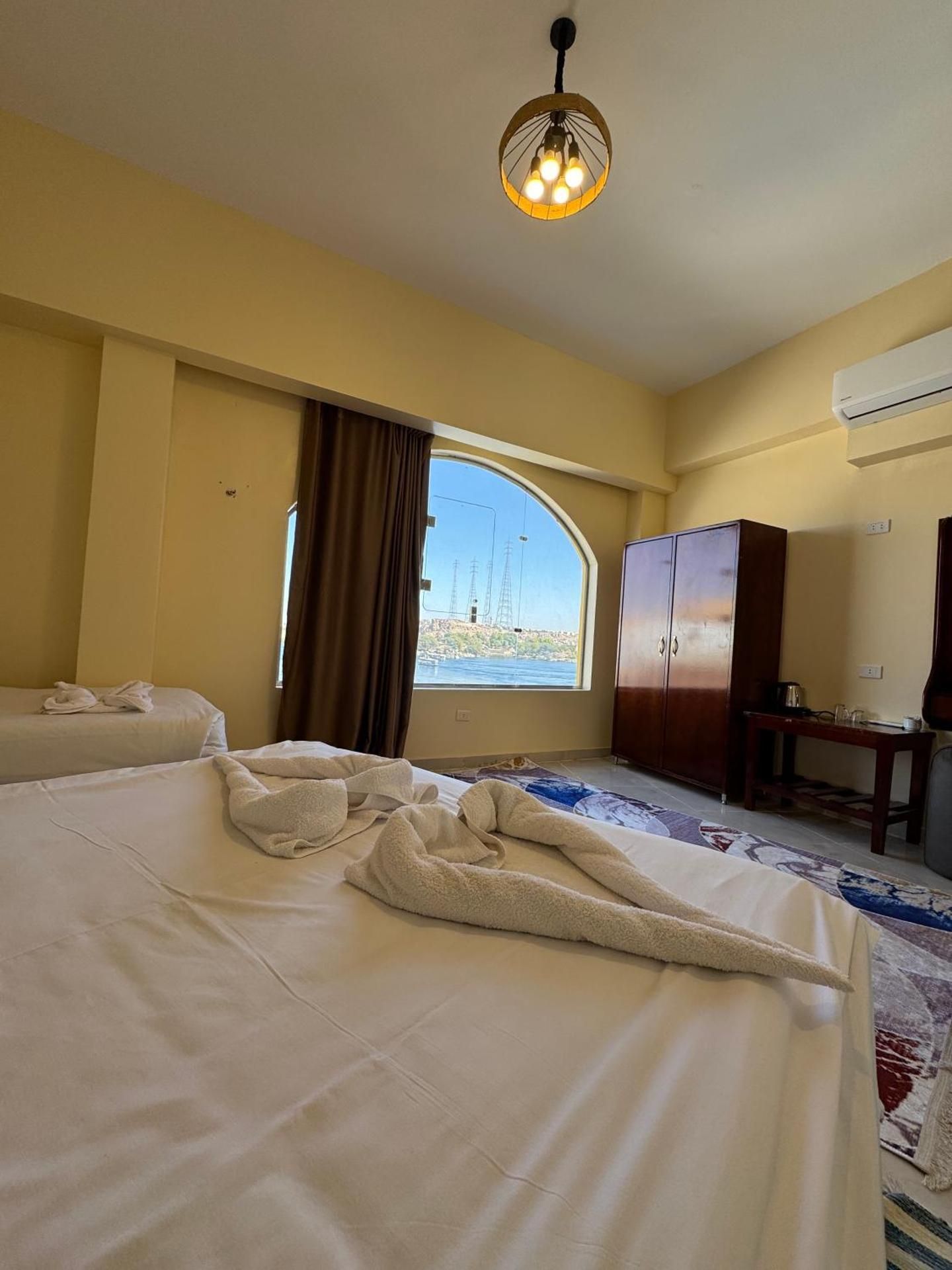 Superior King Suite