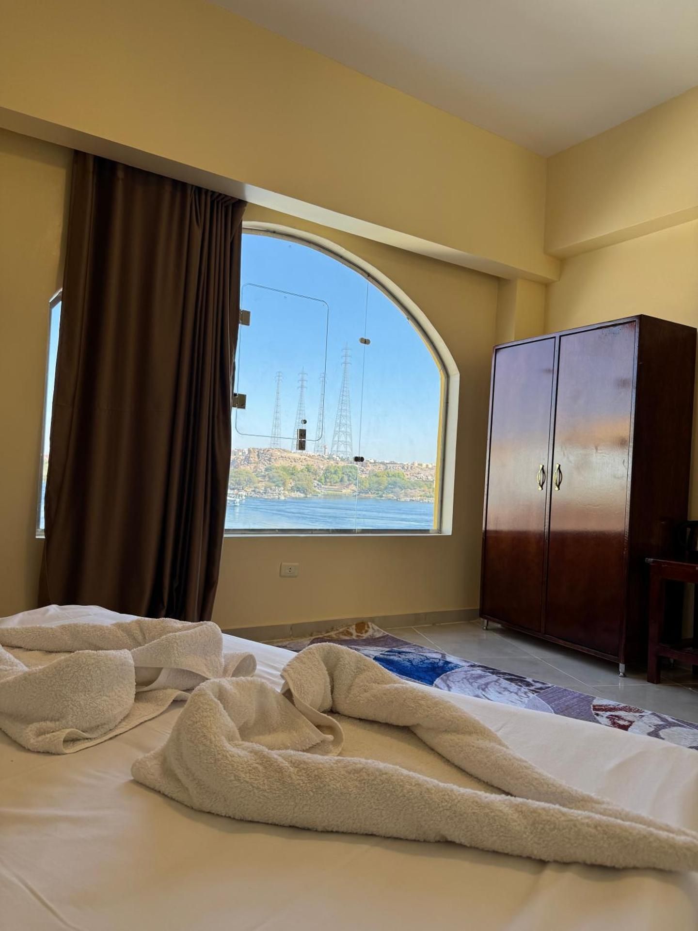 Superior King Suite