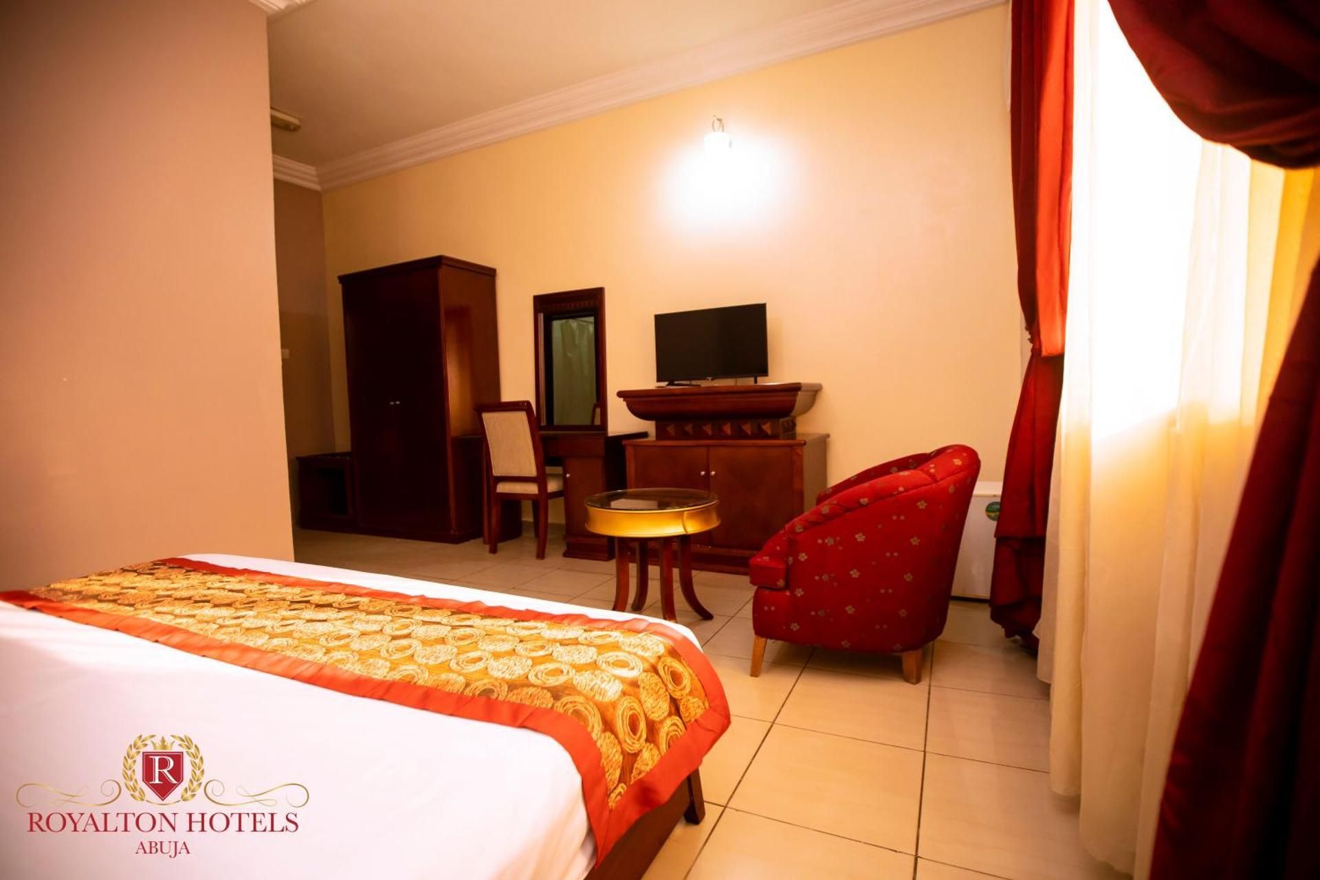 Deluxe Suite
