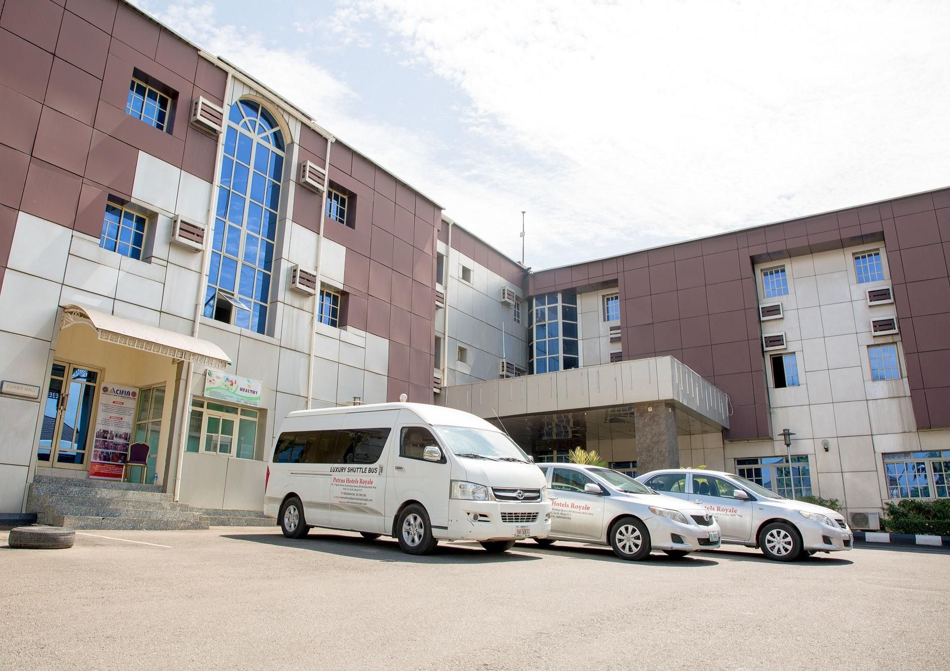 Petrus Hotels Royale