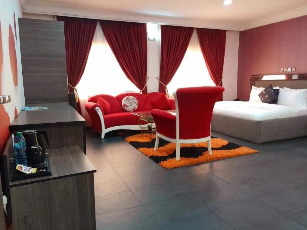 Executive Room