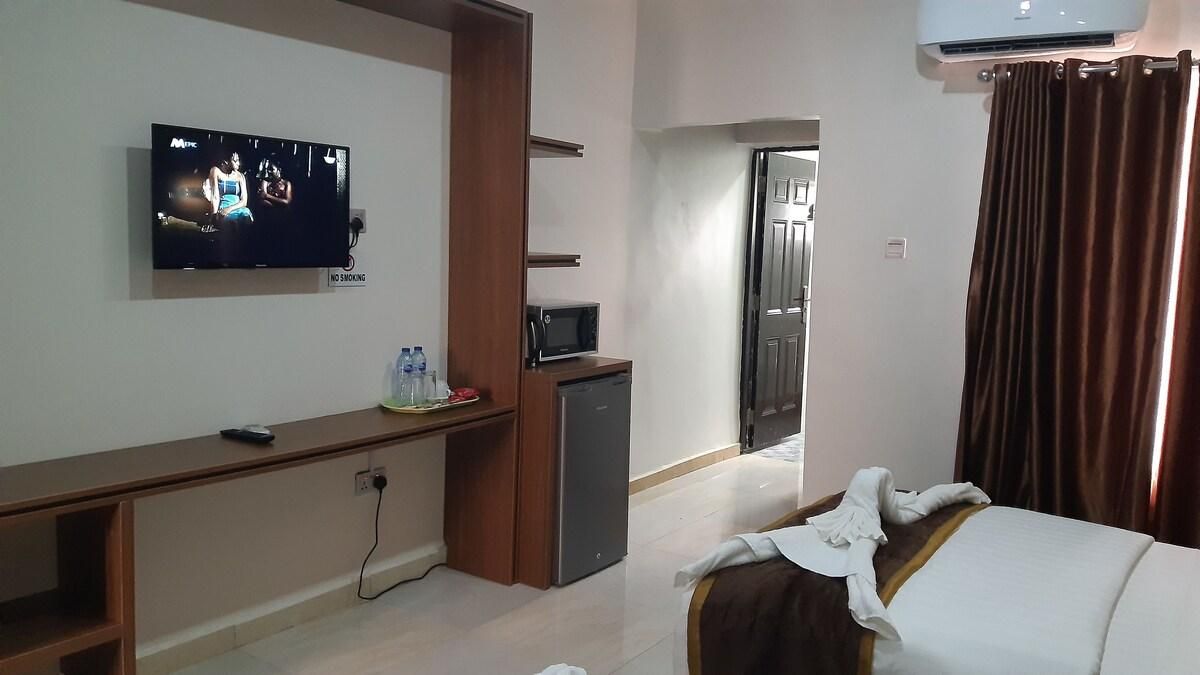 Josto Apartment and Suites Twin Bedroom - Non-Smoking 3