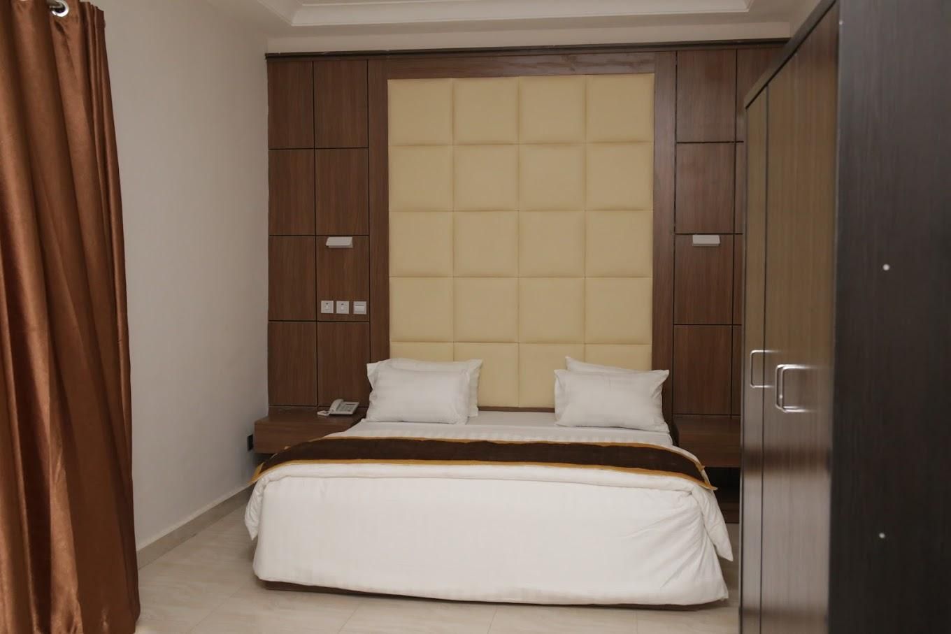 Josto Apartment and Suites 2 Bedroom 3