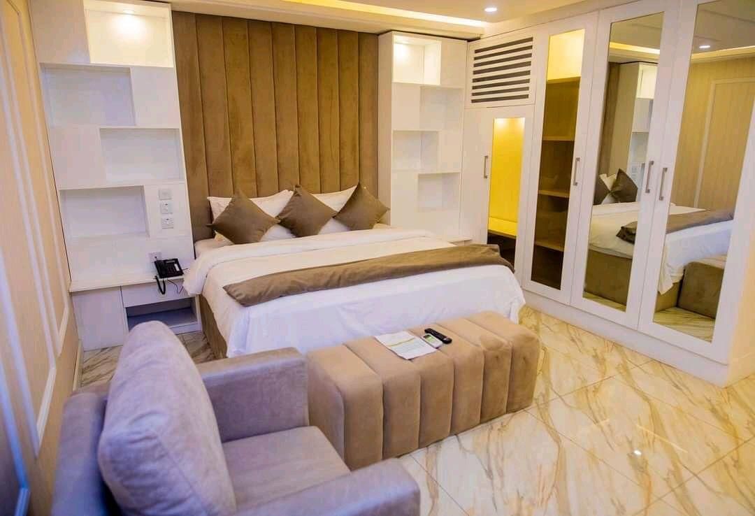 Royal Deluxe Suite