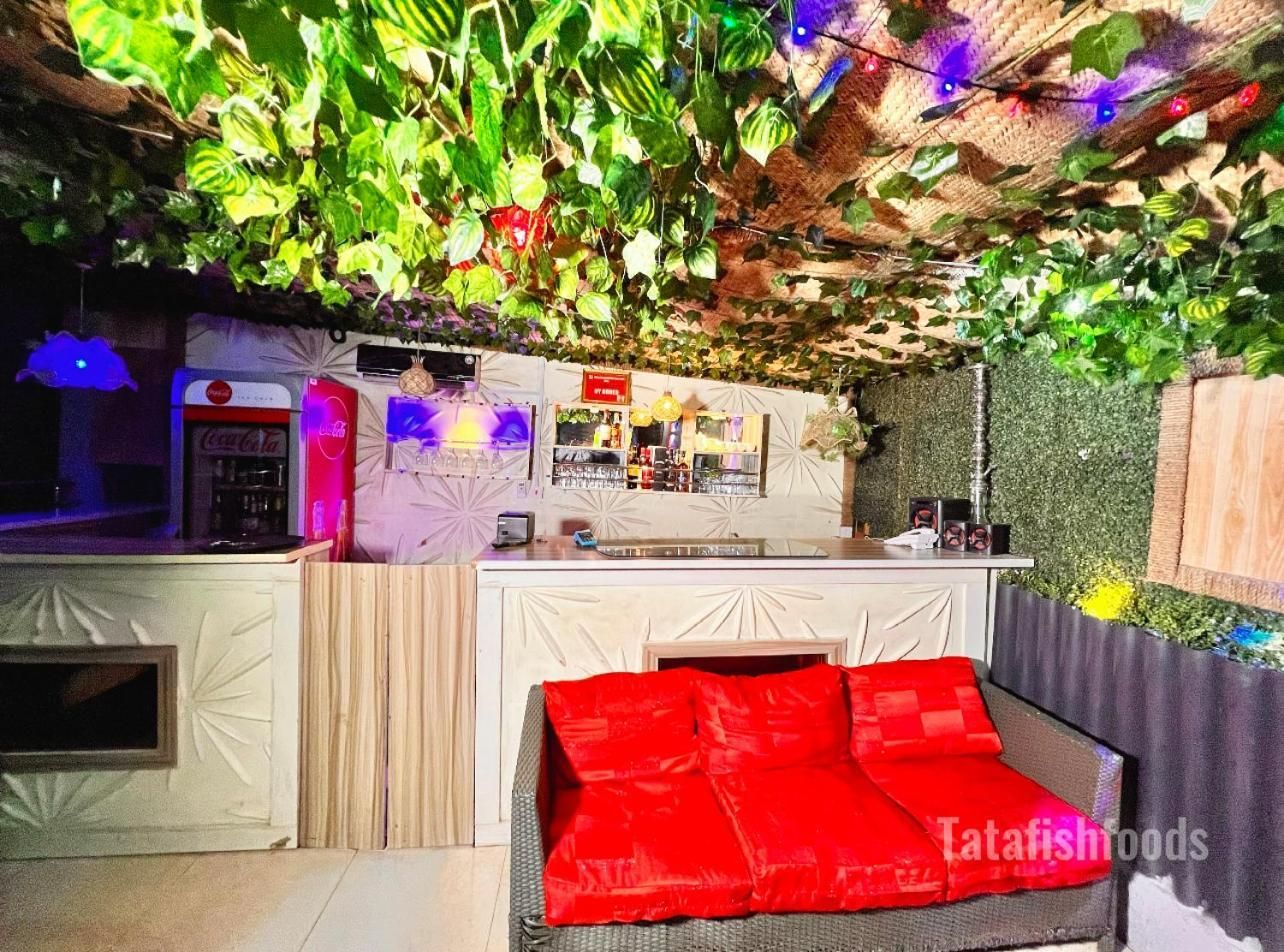 shared lounge/tv area