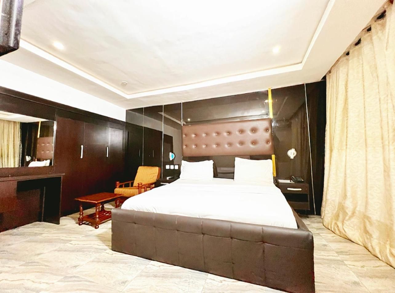 Grey Residence Standard Double Room 2