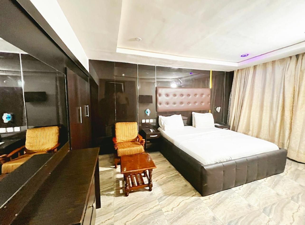 Grey Residence Standard Double Room