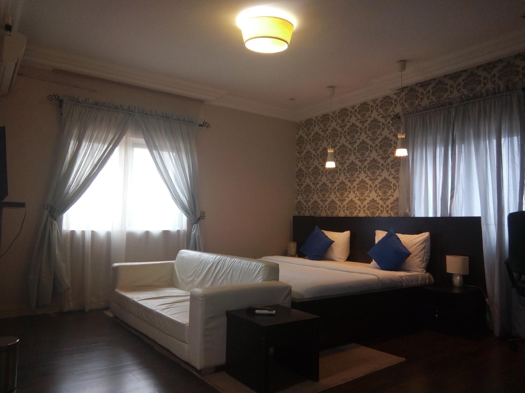One Bedroom Apartment