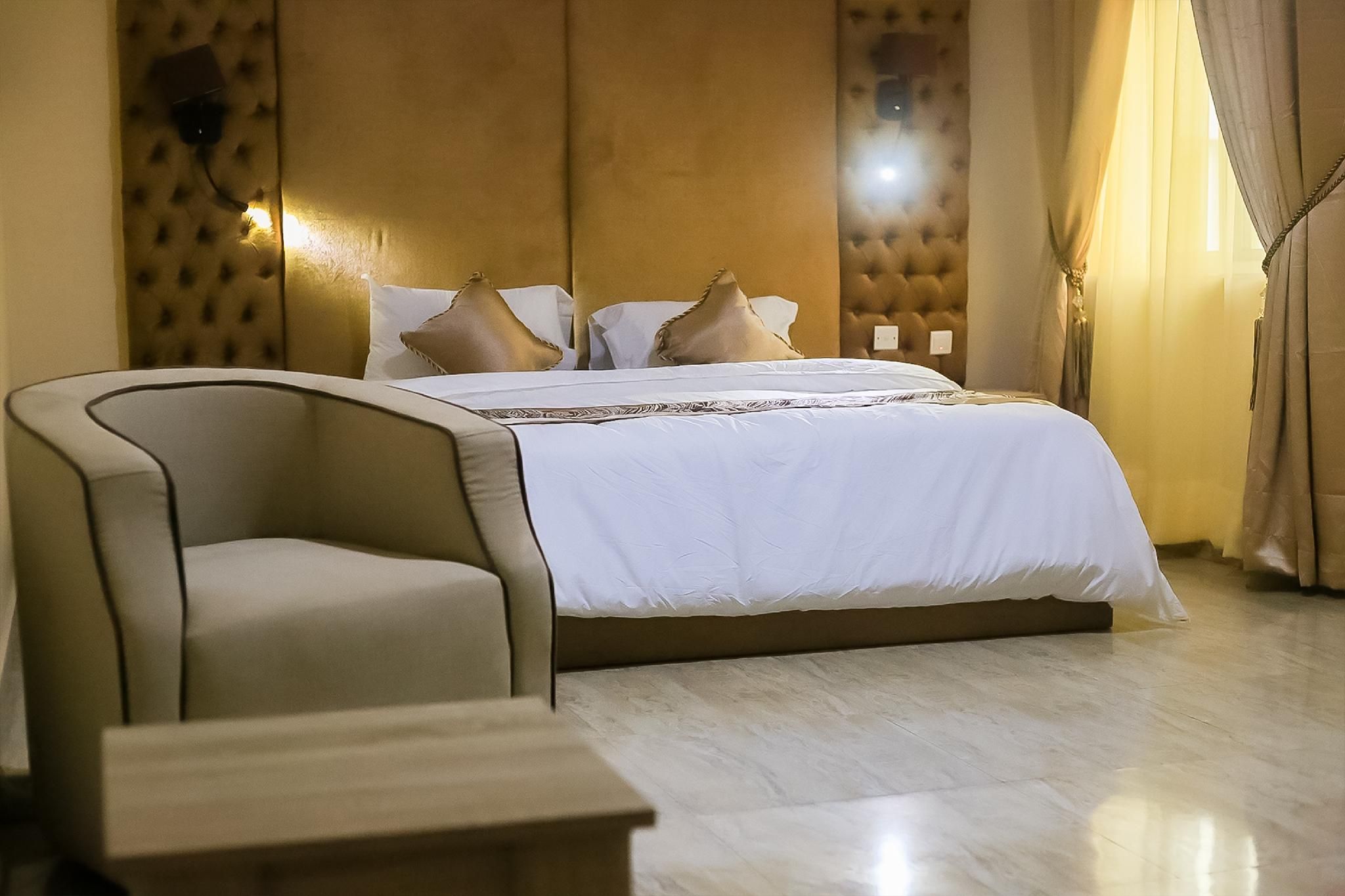 Radiance Spring Hotel Luxury Rooms 2