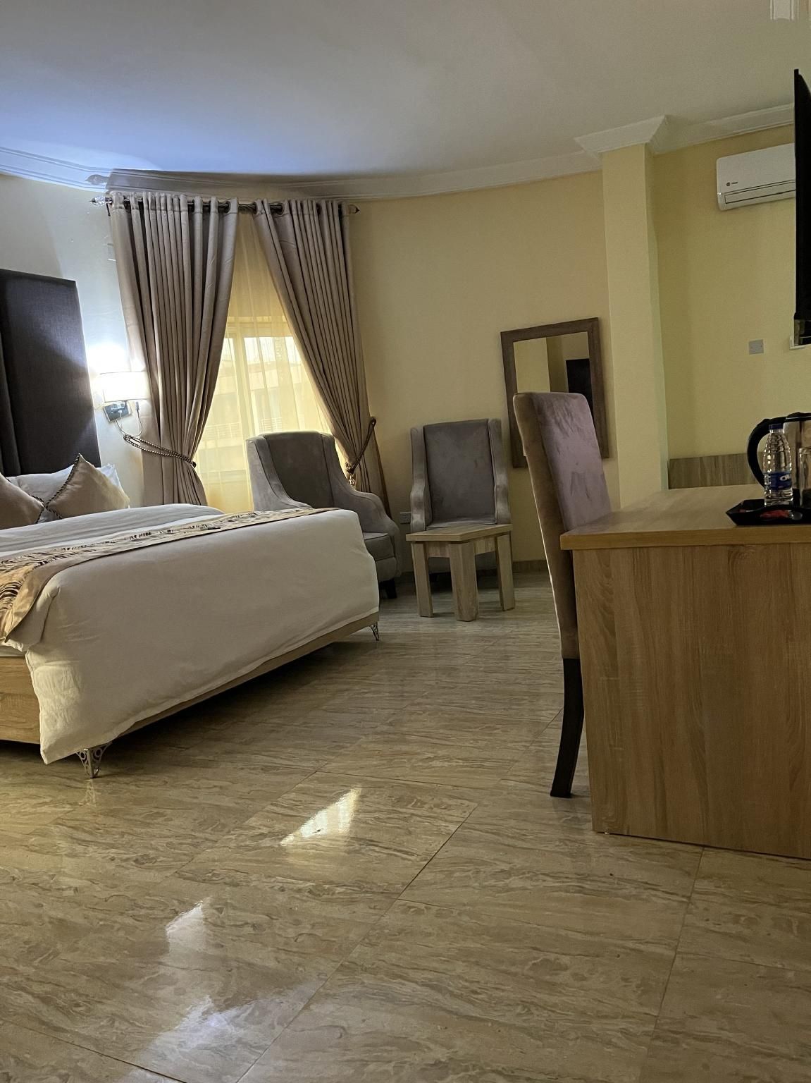 Radiance Spring Hotel Diplomatic Suite 3