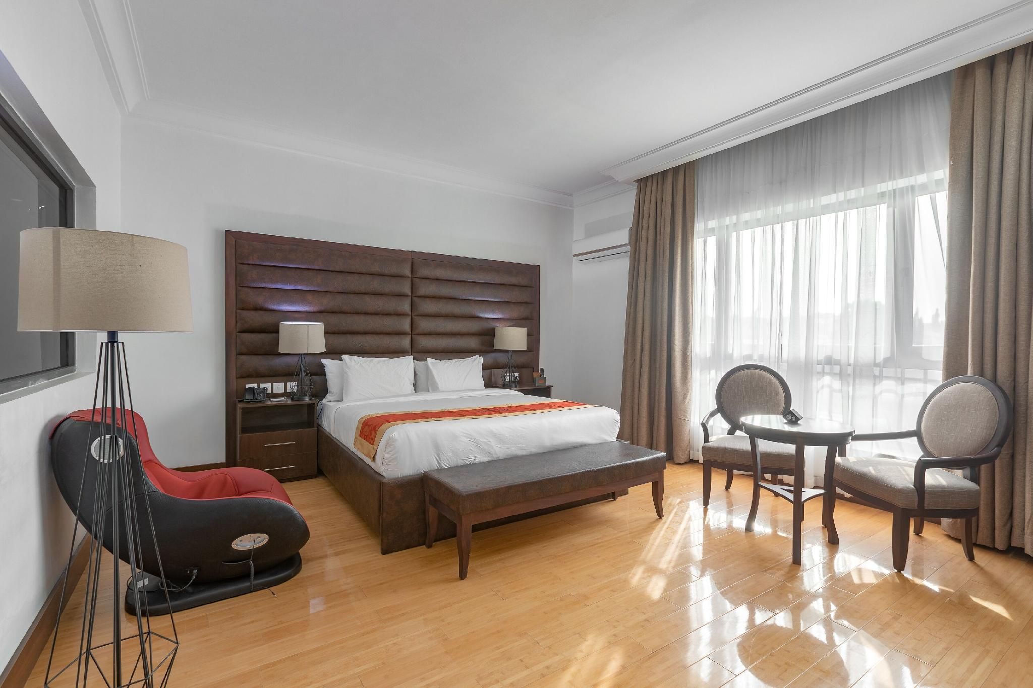 Executive Room
