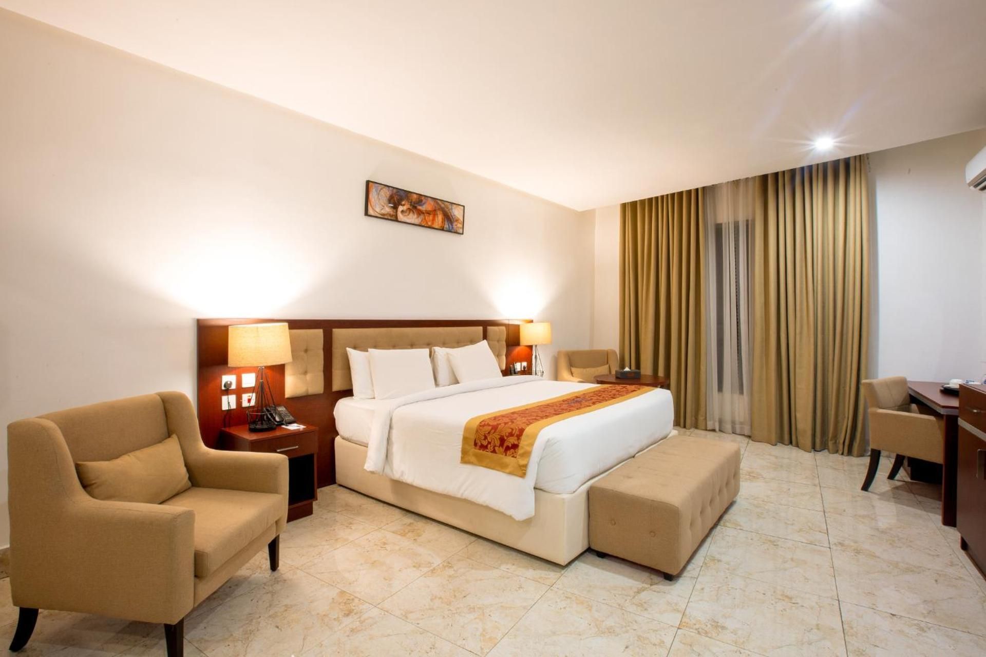 Queen Suite
