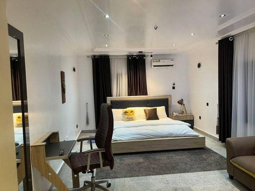 Single Room With Private Bathroom