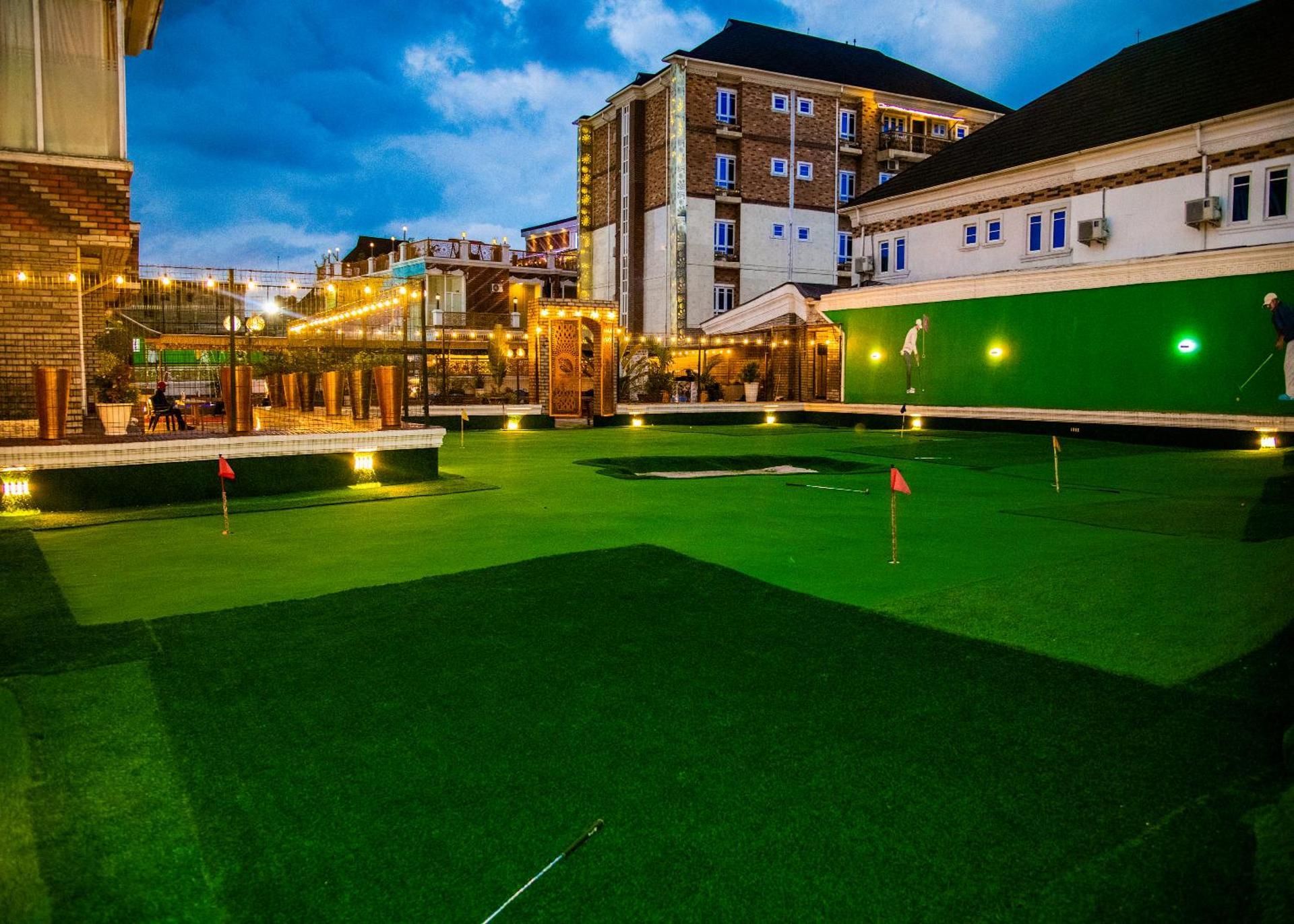 golf course [on-site]