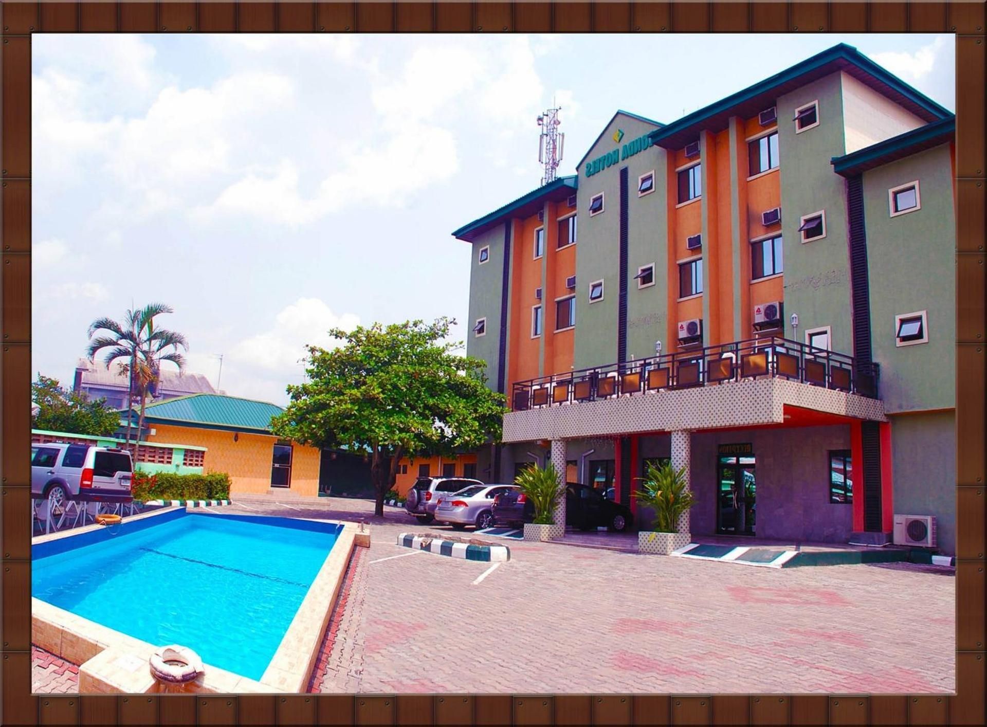 Londa Hotel and Suites