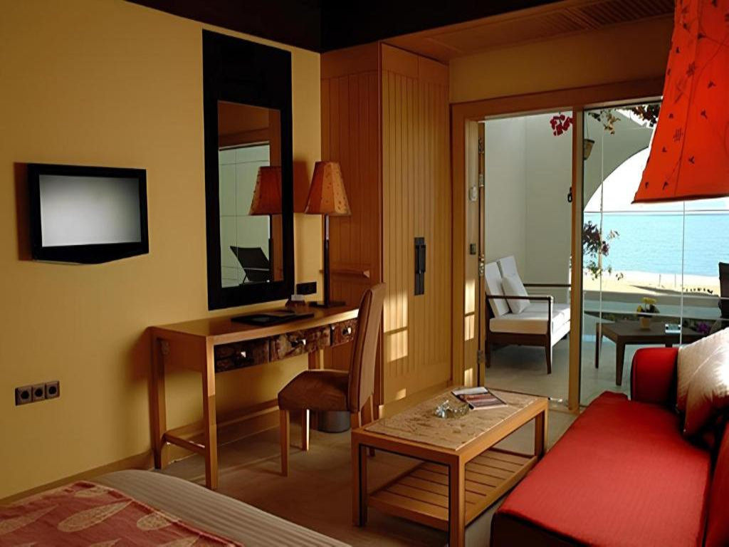 Seafront Deluxe Room