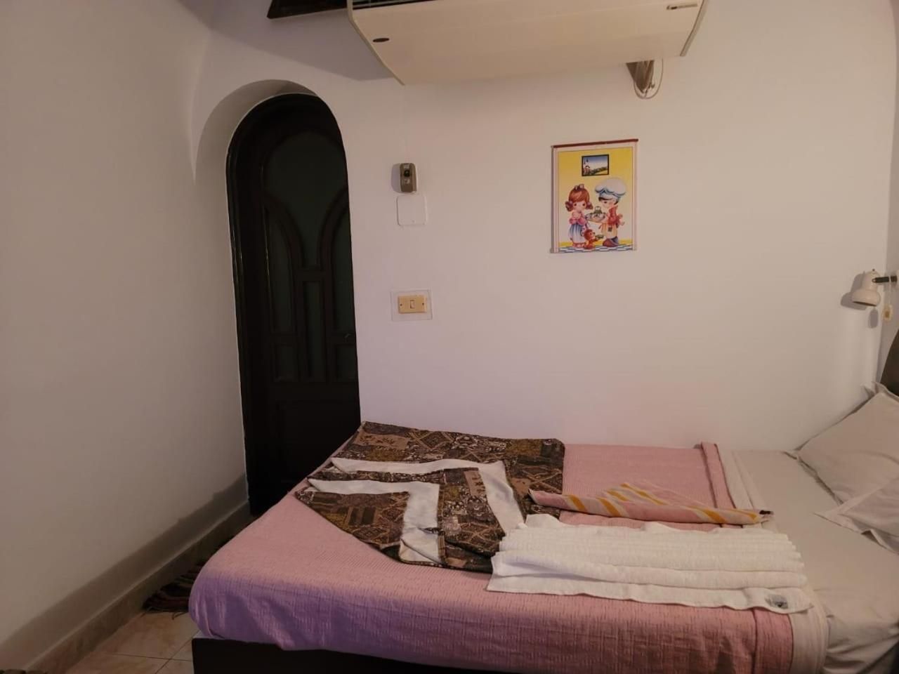 Economy Triple Room
