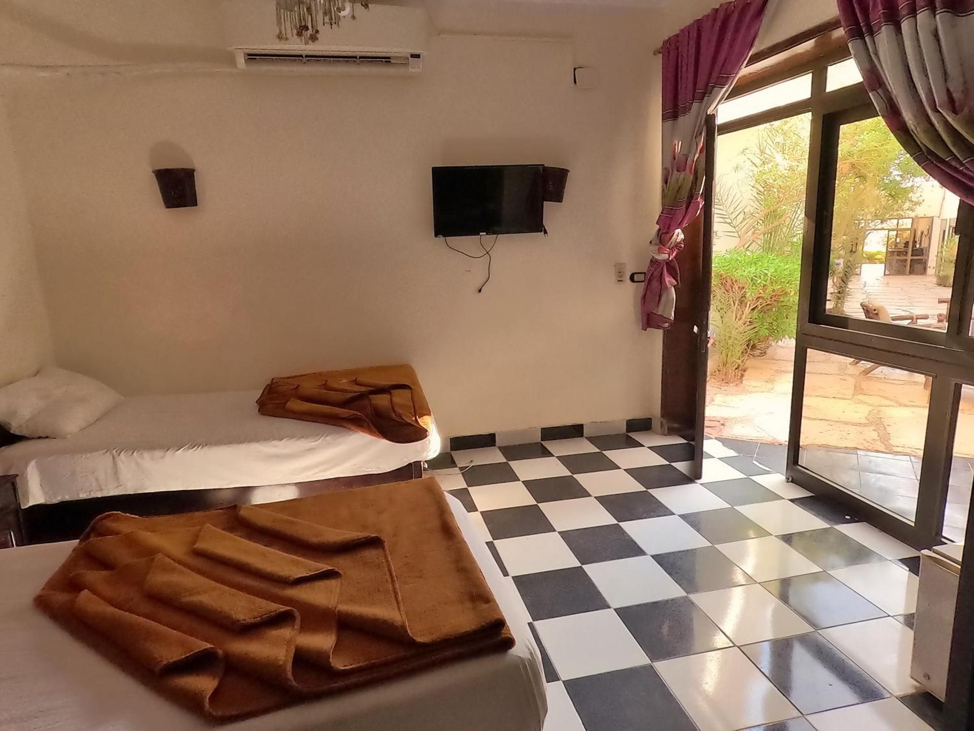 Dahab Bay hotel Comfort Quadruple Room 2