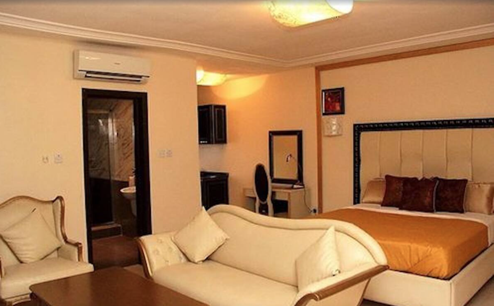 Calabar Harbour Resort & Spa Diamond Suite 2