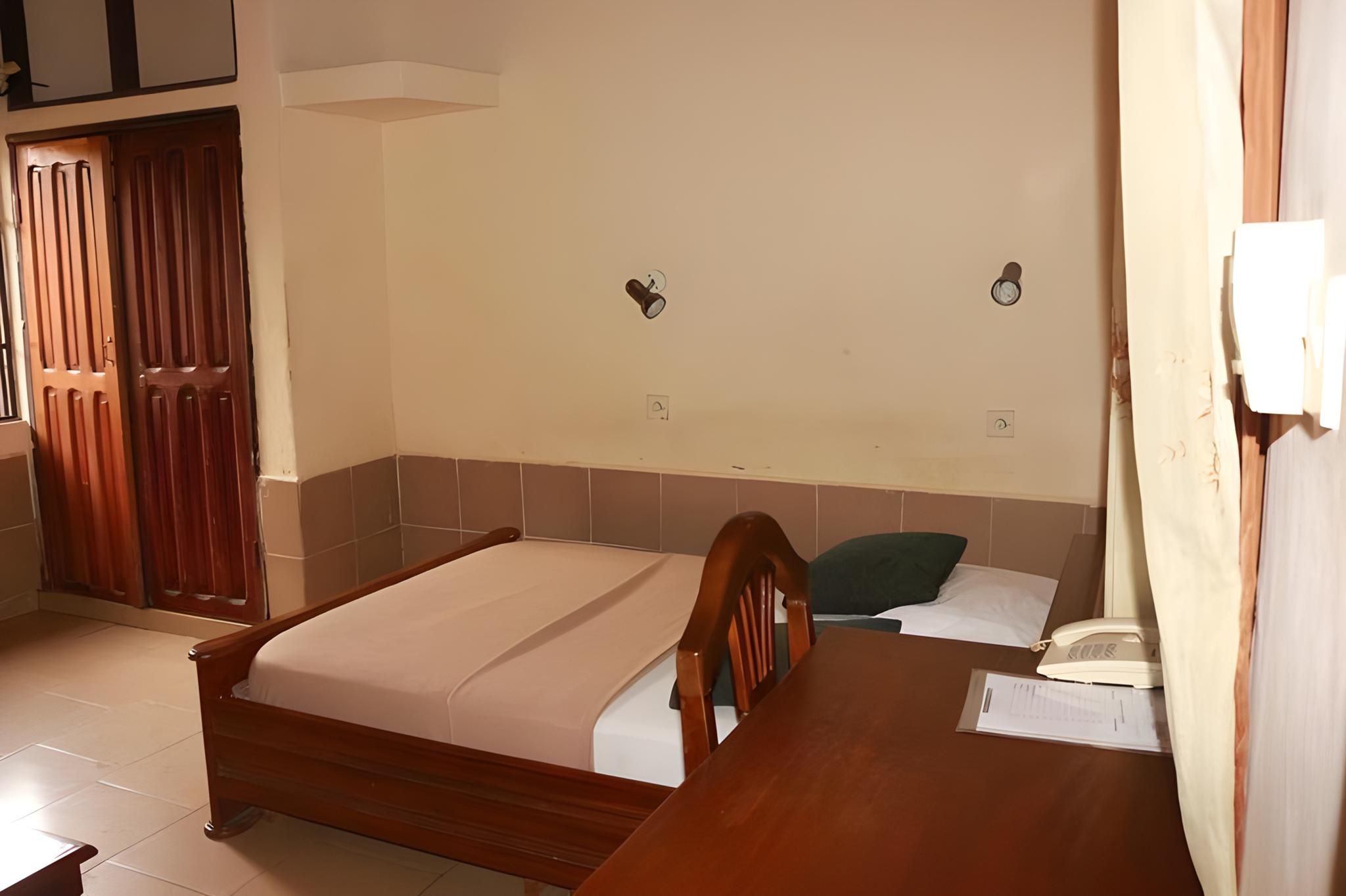 Liz Ani Hotel Executive Suite 3