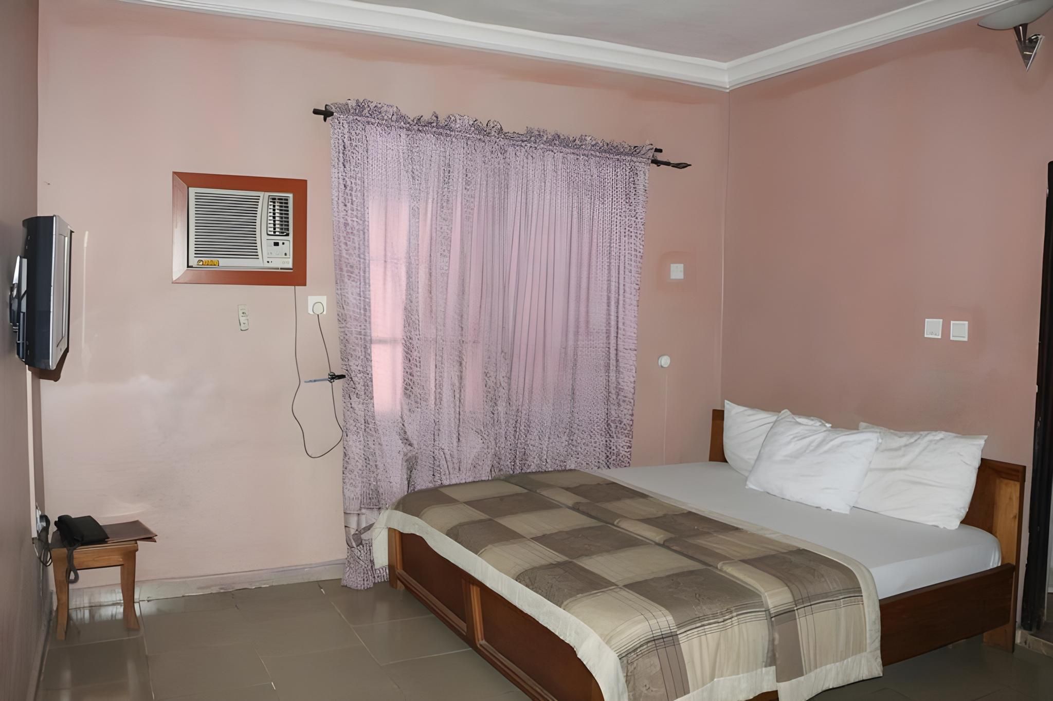 Hummer Hotel Classic Room