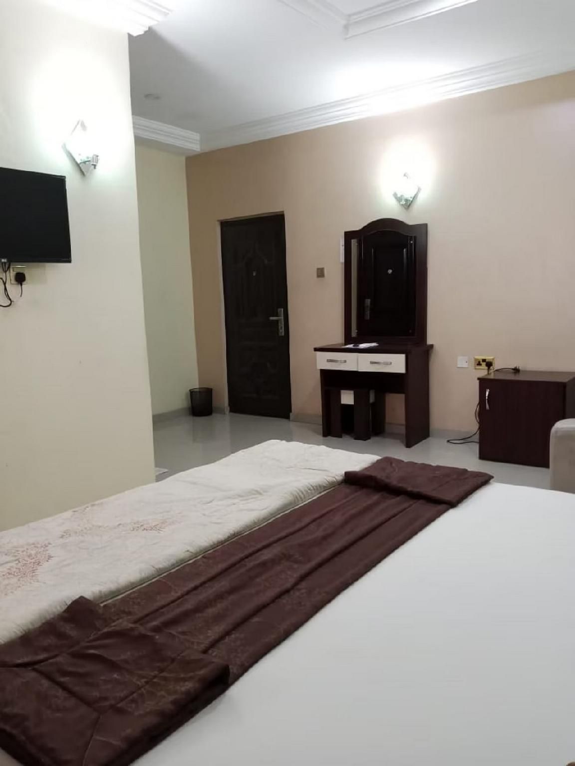 Gyeuti Citi Hotel and Suites Queen Suite 2