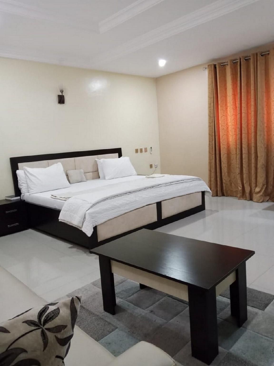 Gyeuti Citi Hotel and Suites